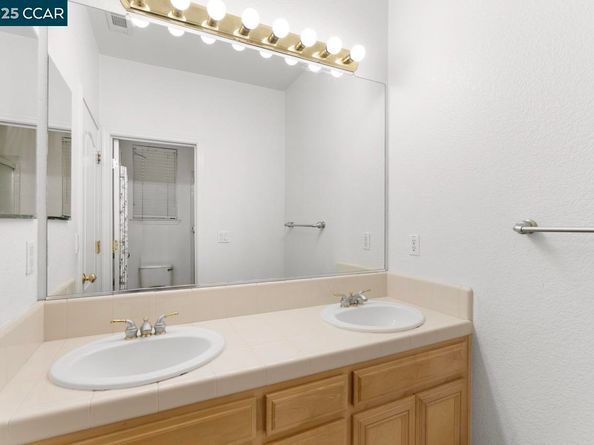 995 Rosehedge Ct, Concord CA 94521