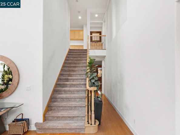 995 Rosehedge Ct, Concord CA 94521