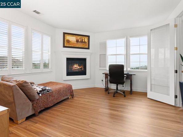 995 Rosehedge Ct, Concord CA 94521