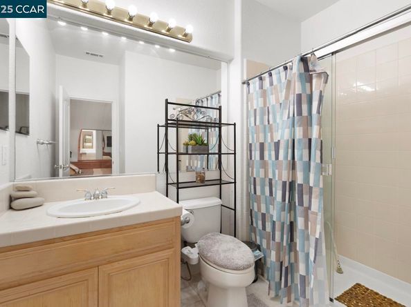 995 Rosehedge Ct, Concord CA 94521