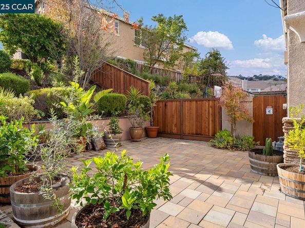 995 Rosehedge Ct, Concord CA 94521