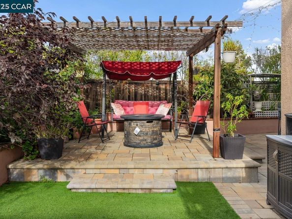 995 Rosehedge Ct, Concord CA 94521