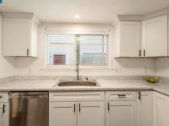 2593 El Portal Dr. C, San Pablo CA 94806