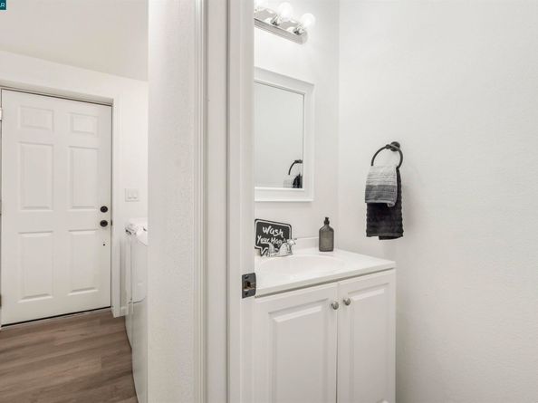 2593 El Portal Dr. C, San Pablo CA 94806