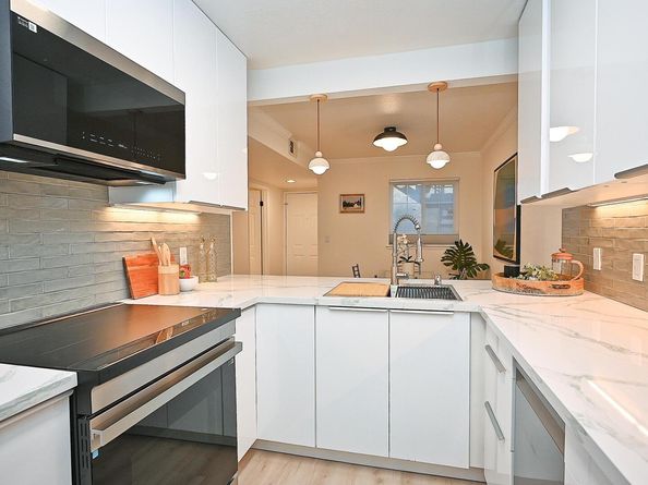 550 Canyon Oaks Dr A, Oakland CA 94605