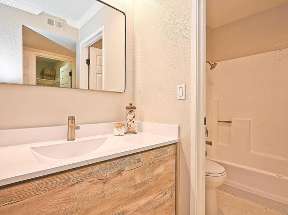 550 Canyon Oaks Dr A, Oakland CA 94605