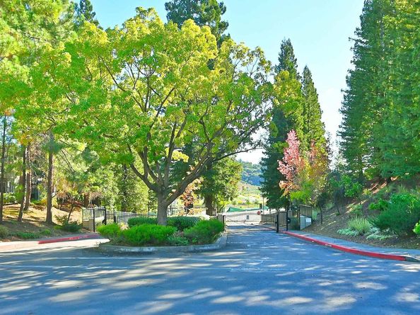 550 Canyon Oaks Dr A, Oakland CA 94605