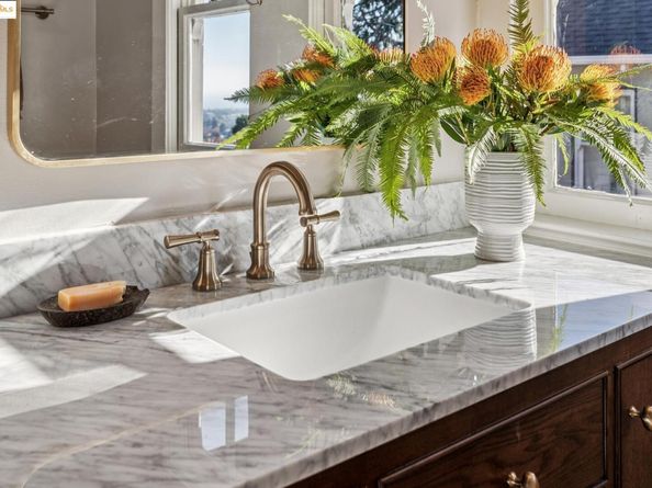 912 Indian Rock Ave, Berkeley CA 94707