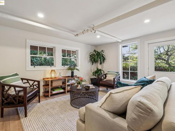 912 Indian Rock Ave, Berkeley CA 94707