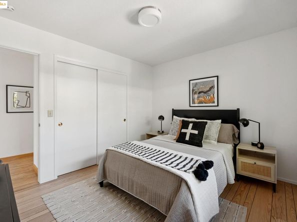 7801 Hansom Dr, Oakland CA 94605