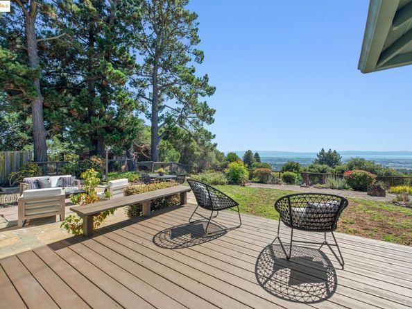 7801 Hansom Dr, Oakland CA 94605
