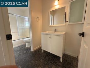 528 Dohrmann Ln, Pinole CA 94564