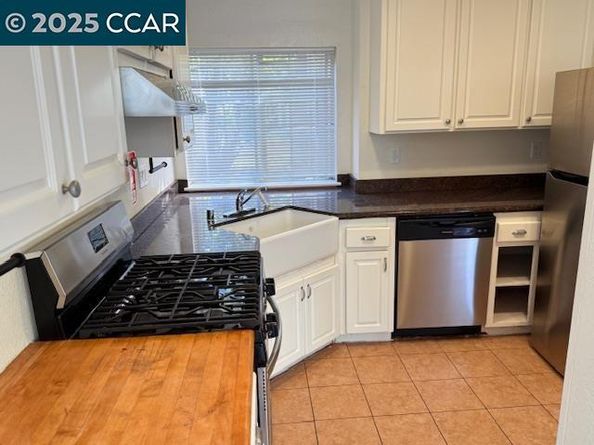 528 Dohrmann Ln, Pinole CA 94564