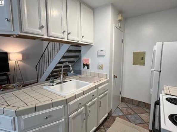 341 Blossom Hill Rd 3, San Jose CA 95123