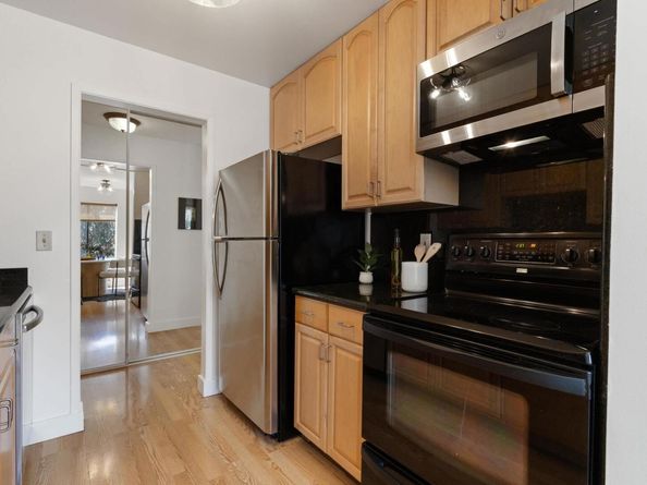 6 Admiral Dr A474, Emeryville CA 94608
