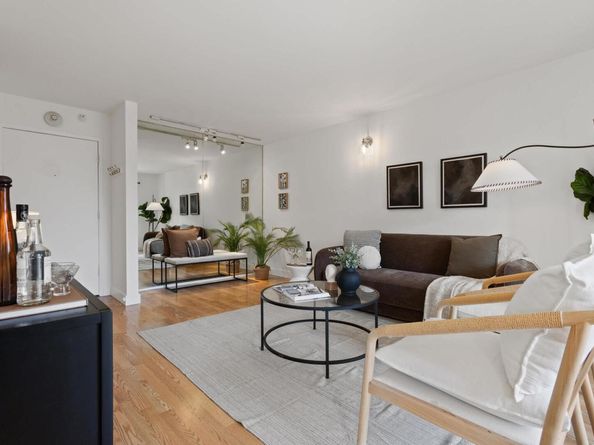 6 Admiral Dr A474, Emeryville CA 94608