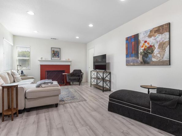 330 H Street, Martinez CA 94553