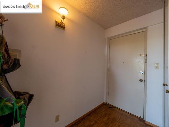 320 Lee St 201, Oakland CA 94610