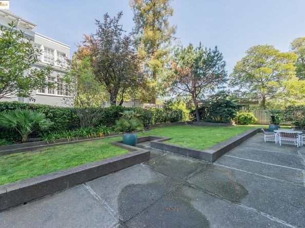 320 Lee St 201, Oakland CA 94610