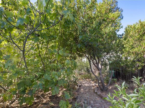 4686 Davenport Ave, Oakland CA 94619
