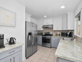 677 Fairway St, Hayward CA 94544