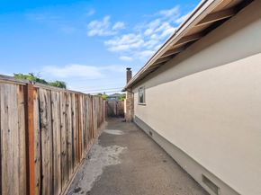 677 Fairway St, Hayward CA 94544