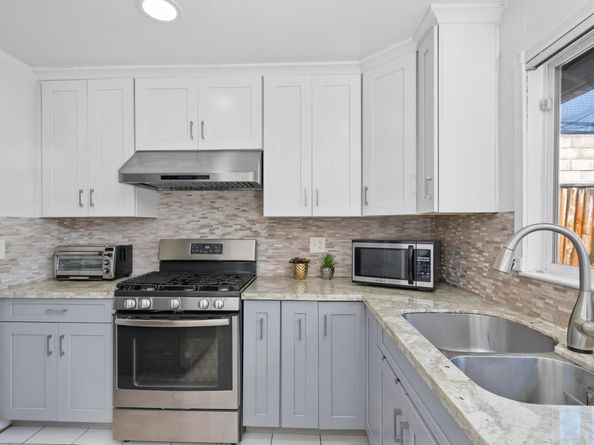 677 Fairway St, Hayward CA 94544