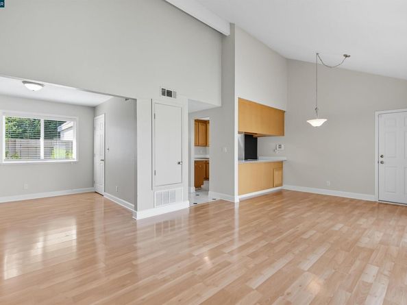 23 Mt Wilson Way, Clayton CA 94517