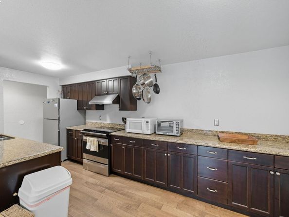 77 Fairmount Ave 101, Oakland CA 94611
