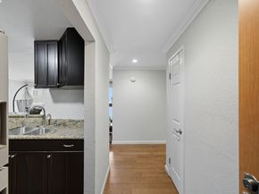 77 Fairmount Ave 101, Oakland CA 94611