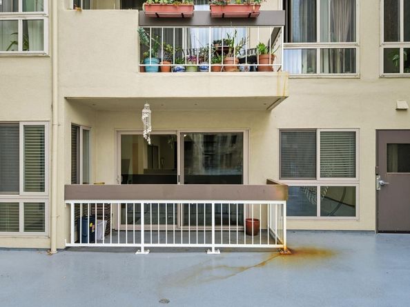 77 Fairmount Ave 101, Oakland CA 94611