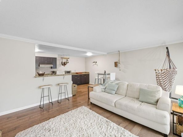 77 Fairmount Ave 101, Oakland CA 94611
