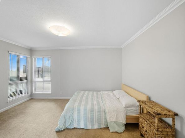 77 Fairmount Ave 101, Oakland CA 94611