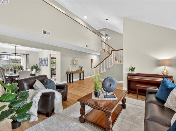 7906 Castilian Rd, Dublin CA 94568