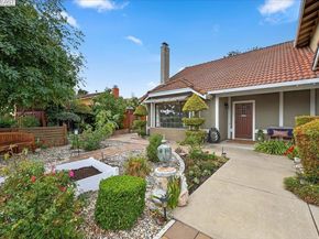 7906 Castilian Rd, Dublin CA 94568