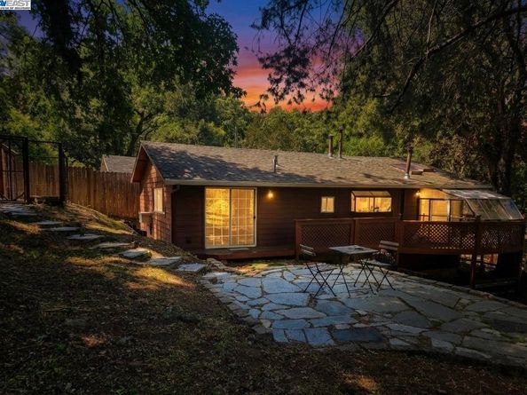 2989 Singalong Way, Sunol CA 94586