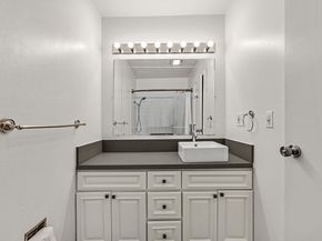 771 Kingston Ave 104, Oakland CA 94611