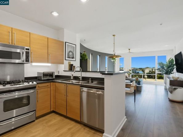 200 2nd St 404, Oakland CA 94607