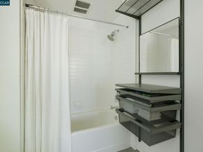 200 2nd St 404, Oakland CA 94607