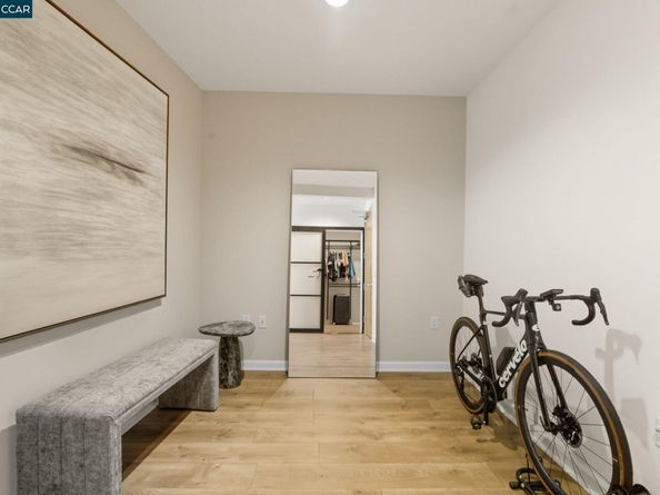200 2nd St 404, Oakland CA 94607