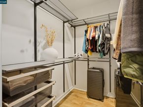 200 2nd St 404, Oakland CA 94607