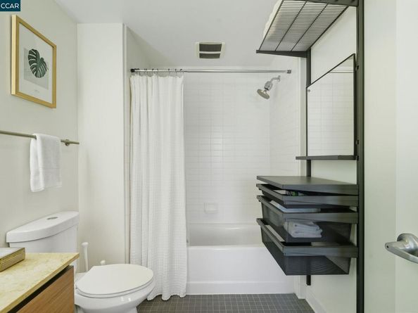 200 2nd St 404, Oakland CA 94607