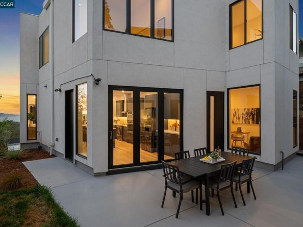 158 Lawson Road, Kensington CA 94707