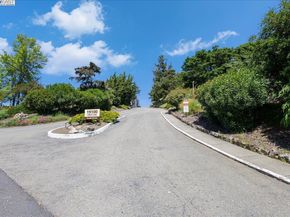 19100 Crest Ave 30, Castro Valley CA 94546