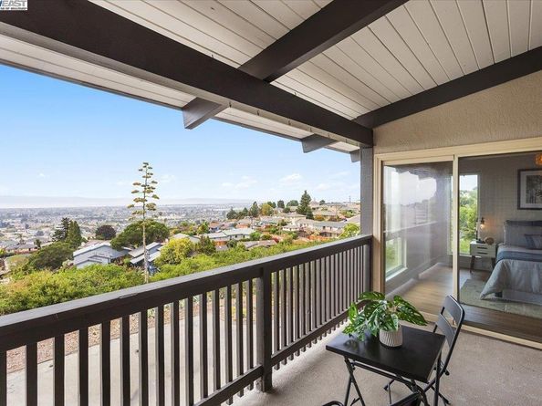 19100 Crest Ave 30, Castro Valley CA 94546