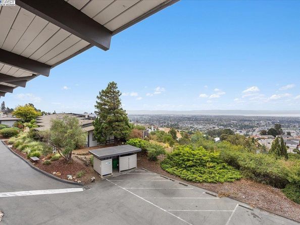 19100 Crest Ave 30, Castro Valley CA 94546