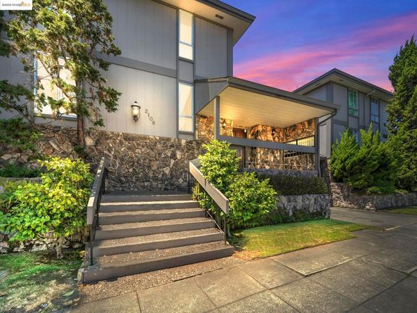 2106 Otis Dr D, Alameda CA 94501