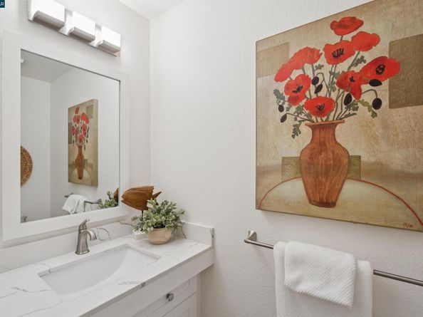 2578 Oak Road 212, Walnut Creek CA 94597