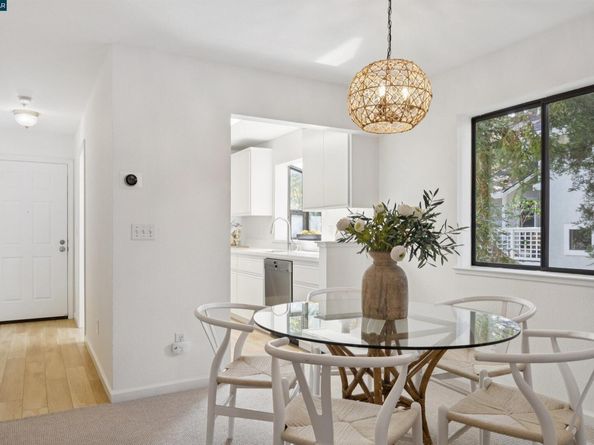 2578 Oak Road 212, Walnut Creek CA 94597