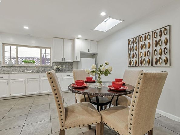 1235 Westwood St, Hayward CA 94544